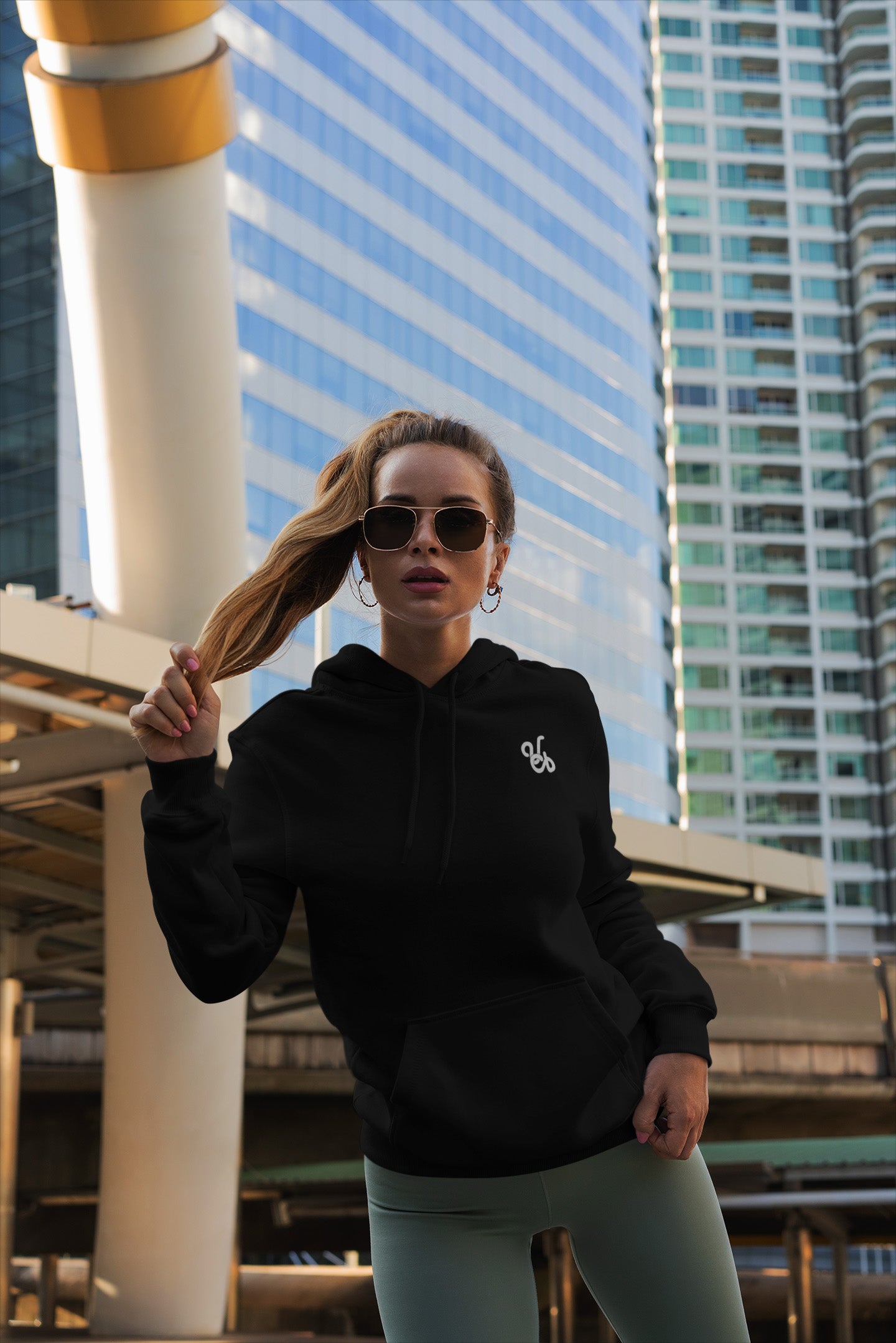 USW101 - FEEL GOOD HOODIE