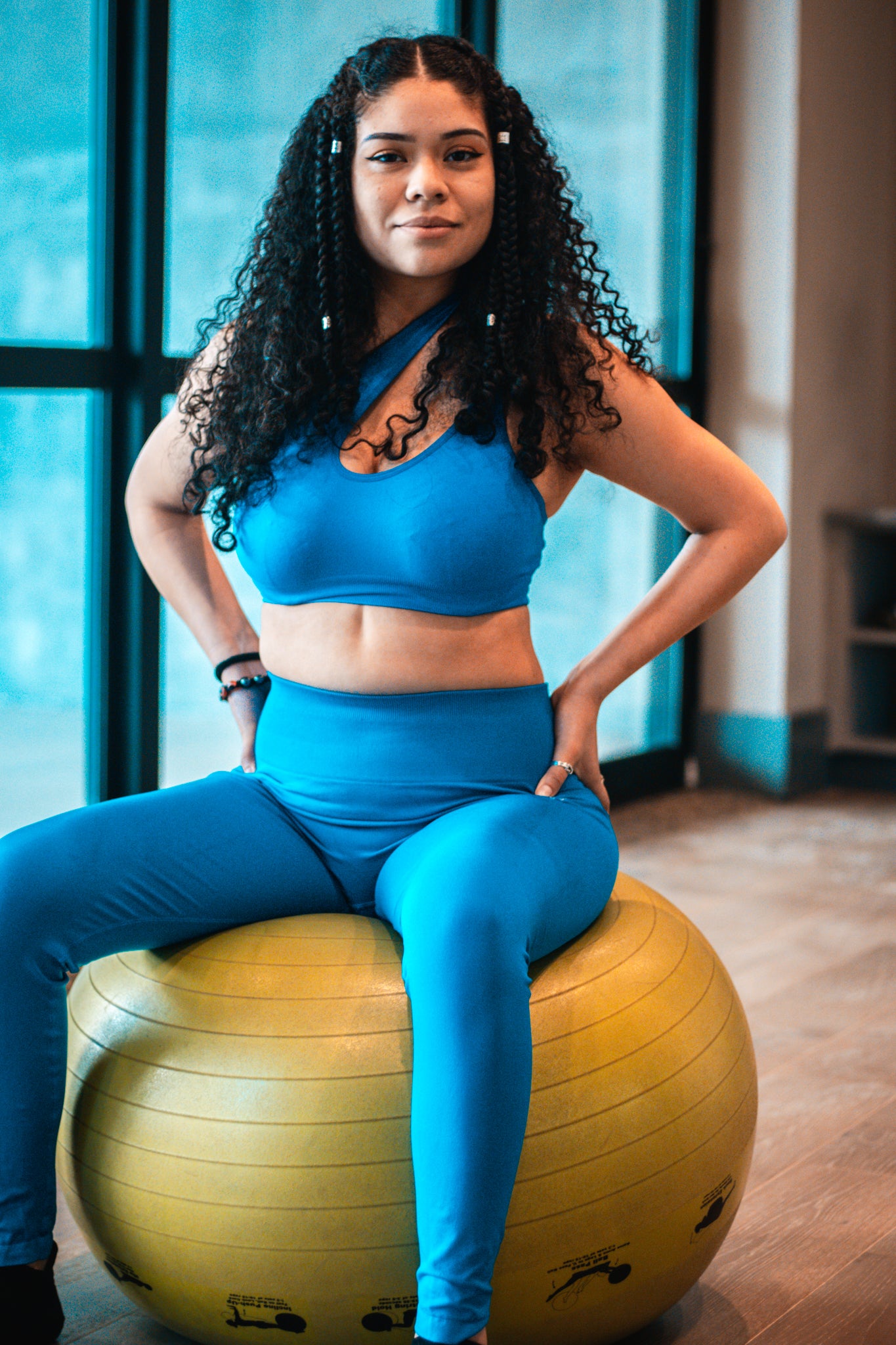 USW123 - HOURGLASS LEGGINGS
