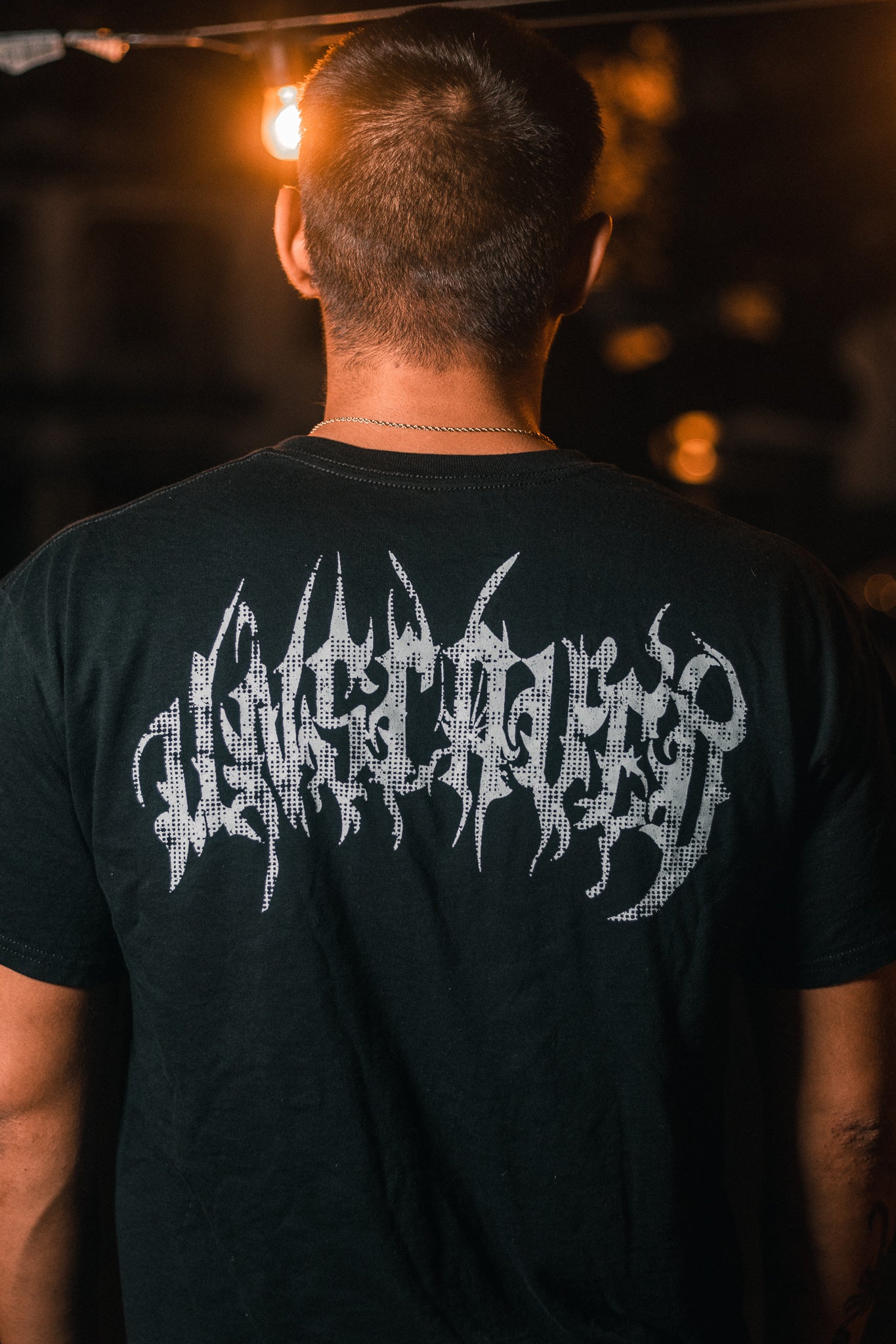 USM126 - ESSENTIAL GRAPHICS TEE