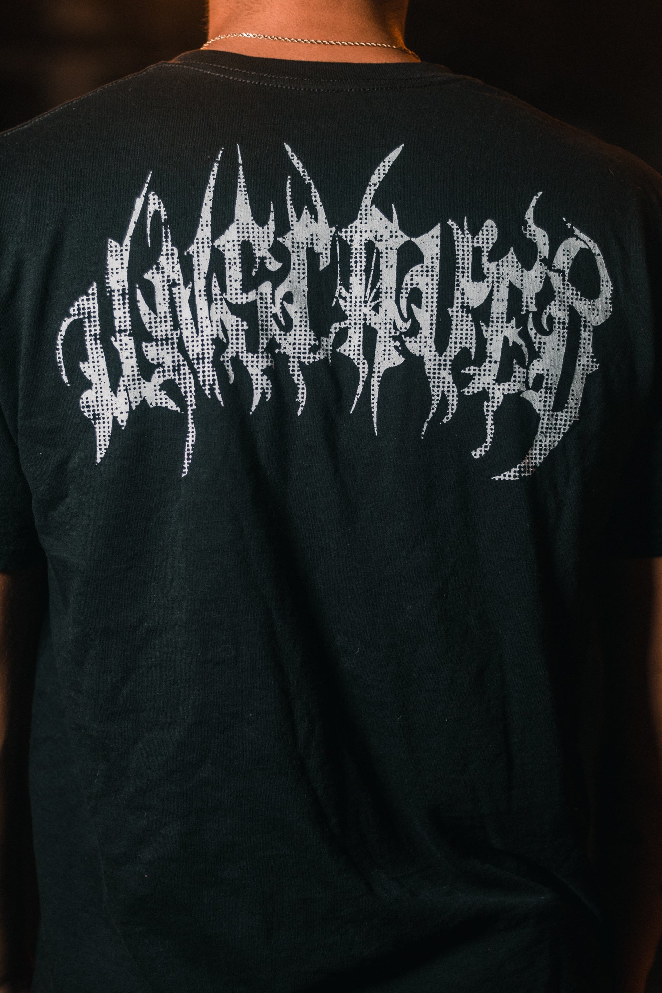 USM126 - ESSENTIAL GRAPHICS TEE