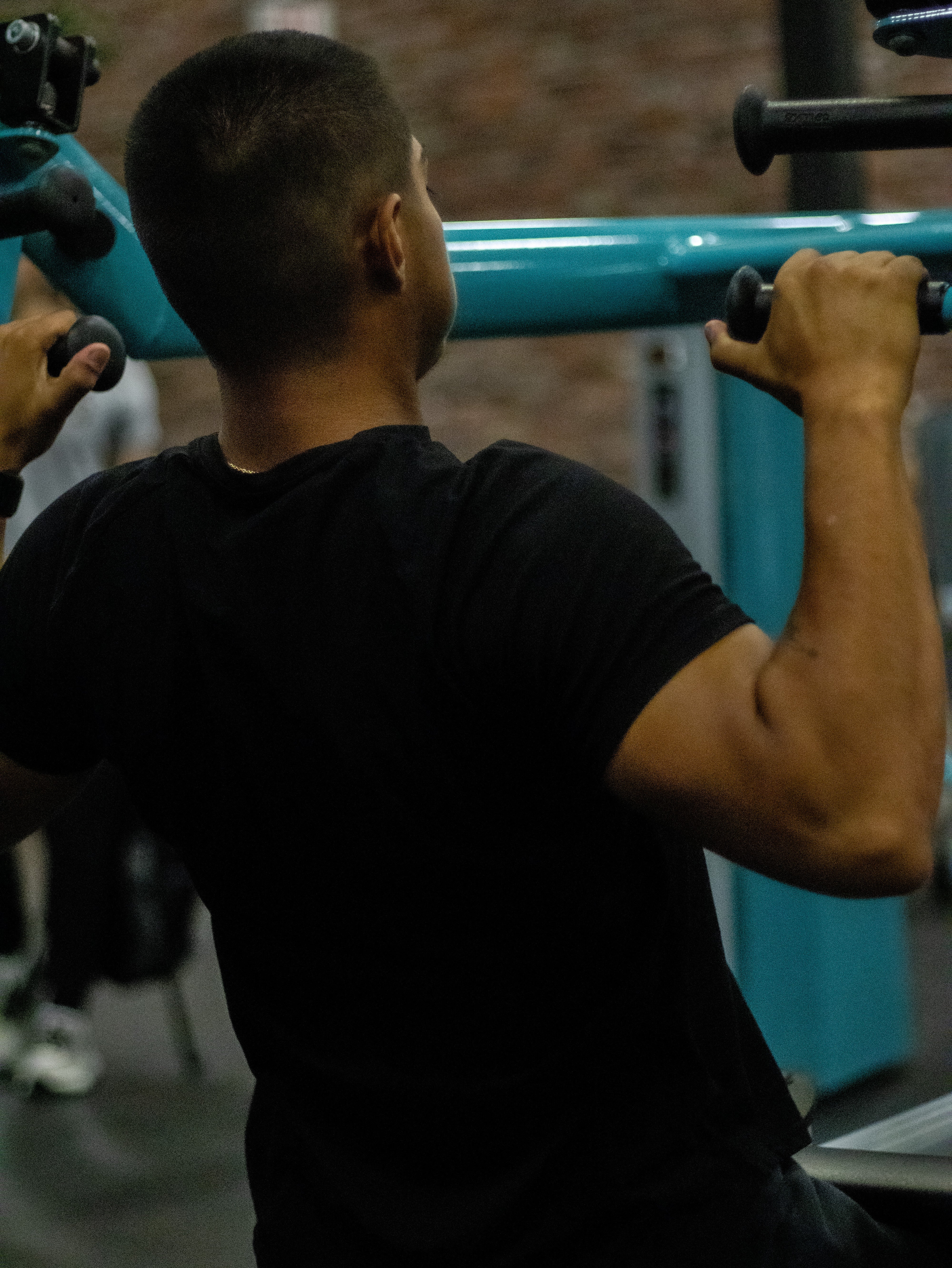 USM121 - ESSIENTIAL MUSCLE FIT TEE