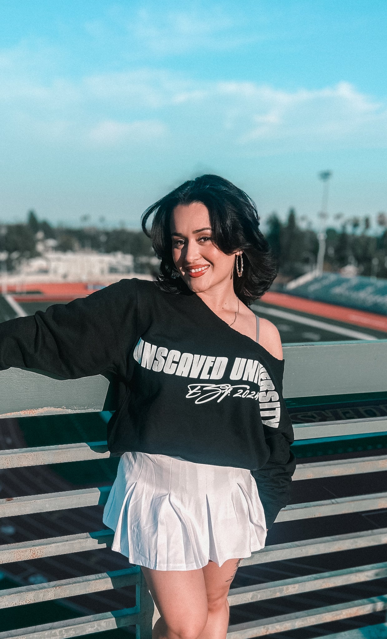 USW133 - UNIVERSITY REBEL SWEATER