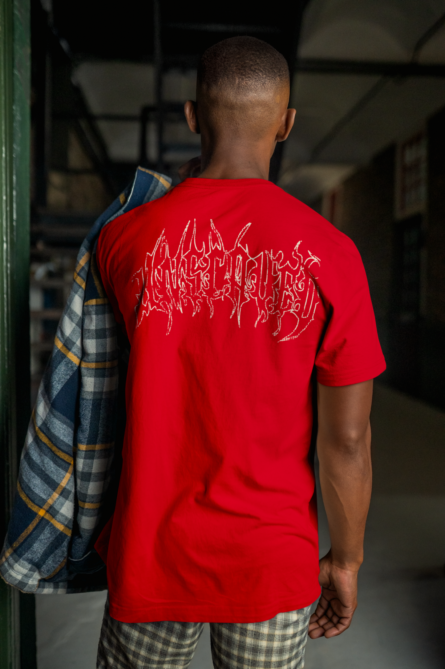 USM126 - ESSENTIAL GRAPHICS TEE